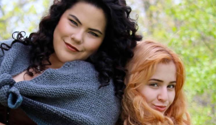 Sasha Alsberg and Tasha Polis on their Outlander adventure